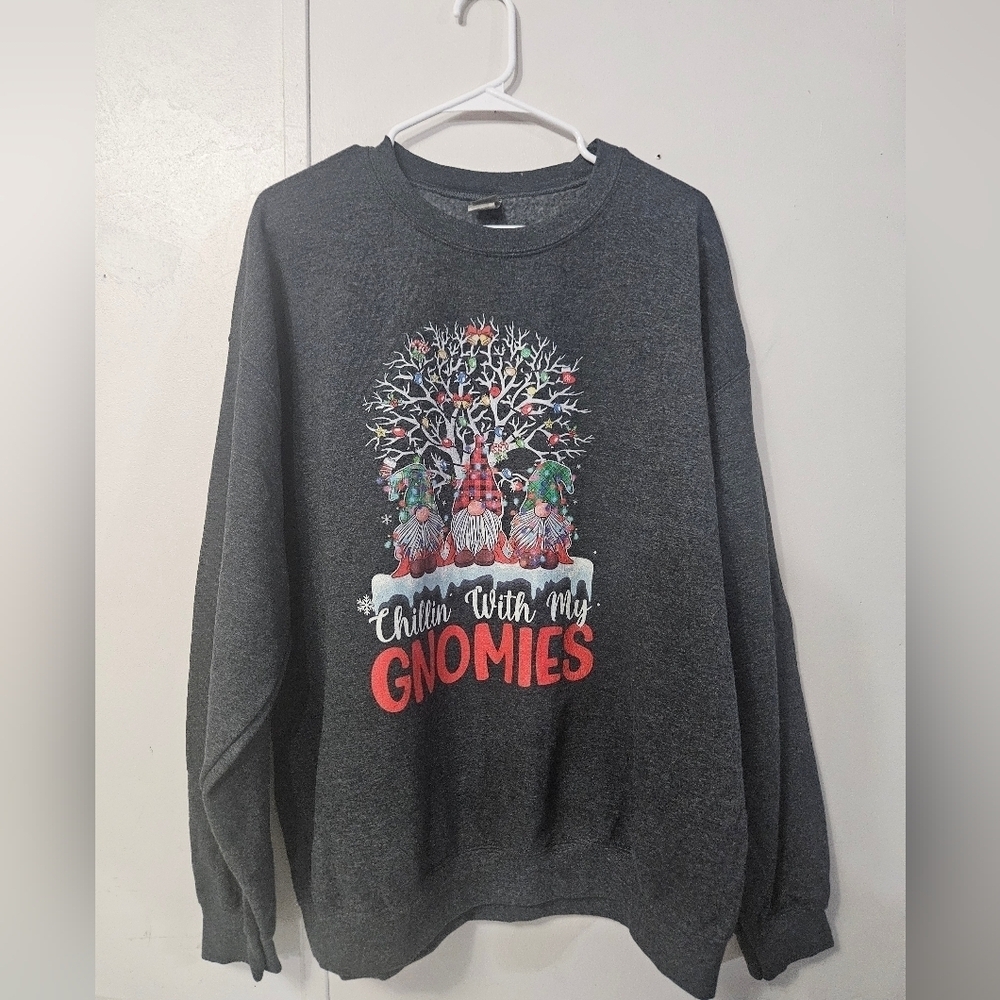Gildan Gray 'Chillin With My Gnomies' Sweatshirt!